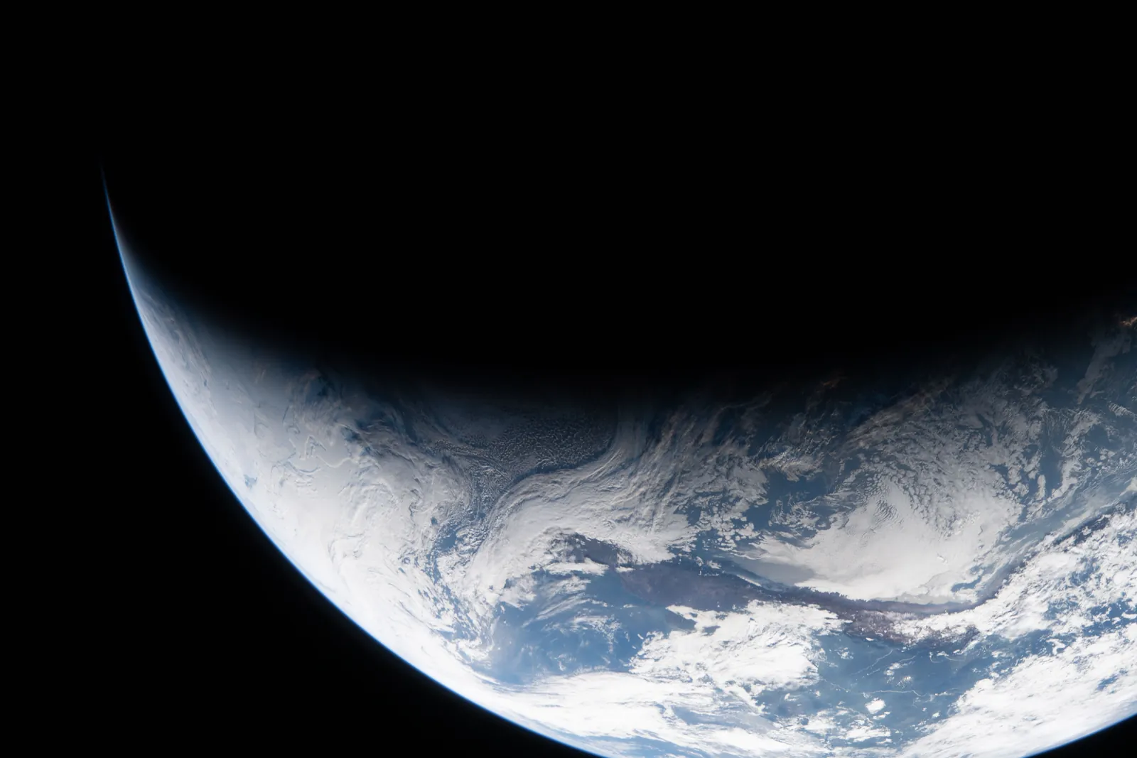 Artemis II photo ART002-E-23171: Earth from high orbit, 70,119 km up