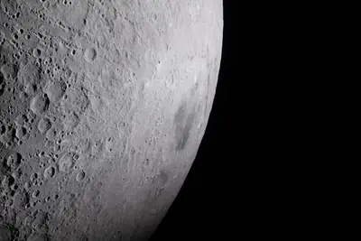 Artemis II photo ART002-E-19132: The lunar far side near Korolev, from 7,191 km
