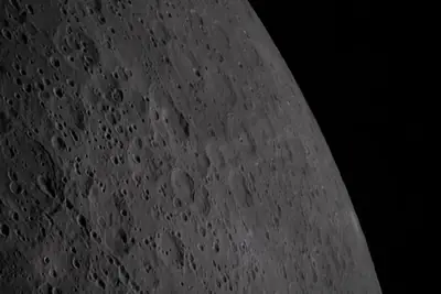 Artemis II photo ART002-E-19151: The lunar far side near Korolev, from 6,971 km