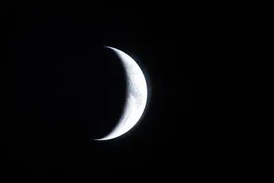 Artemis II photo ART002-E-19174: Earthset at 22:30 UTC: Earth sinking behind the Moon