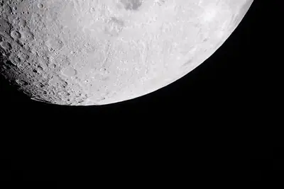 Artemis II photo ART002-E-19688: The Moon on approach, 12,647 km away