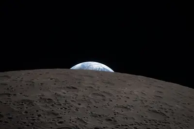 Artemis II photo ART002-E-21278: A breathtaking Earthset from Orion
