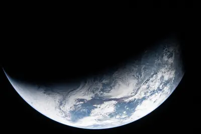 Artemis II photo ART002-E-23129: Earth from high orbit, 70,133 km up