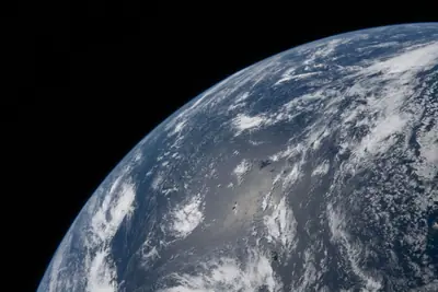 Artemis II photo ART002-E-23522: Earth from high orbit, 36,747 km up