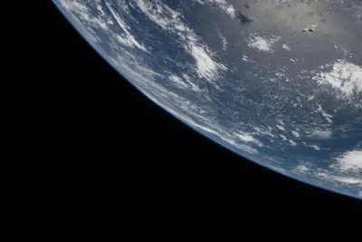 Artemis II photo ART002-E-23525: Earth from high orbit, 36,721 km up