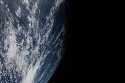 Artemis II photo ART002-E-23540: Earth from high orbit, 35,616 km up