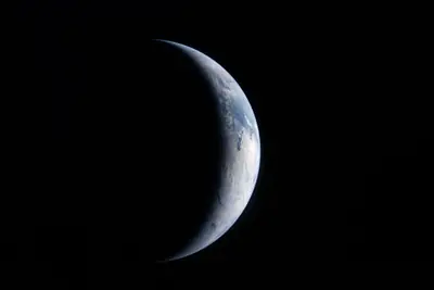 Artemis II photo ART002-E-23776: Earth from 226,372 km, on the way to the Moon