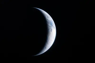 Artemis II photo ART002-E-23778: Earth from 226,372 km, on the way to the Moon