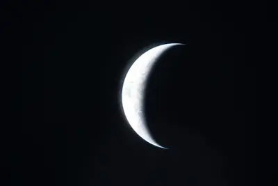 Artemis II photo ART002-E-23977: The Moon ahead, 134,191 km away