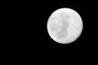 Artemis II photo ART002-E-24127: The Moon ahead, 102,770 km away