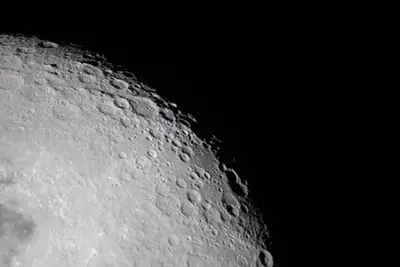 Artemis II photo ART002-E-24243: The Moon on approach, 21,704 km away