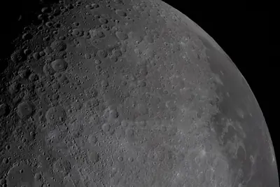 Artemis II photo ART002-E-24640: Approaching the Moon near Hertzsprung, 10,640 km up