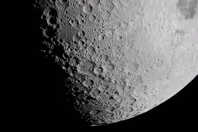 Artemis II photo ART002-E-24840: The lunar far side near Hertzsprung, from 9,121 km