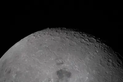 Artemis II photo ART002-E-25818: The Moon on approach, 25,532 km away