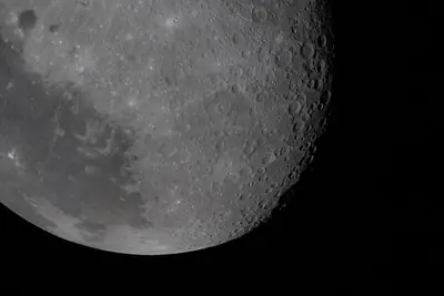 Artemis II photo ART002-E-9588: The Moon on approach, 18,470 km away