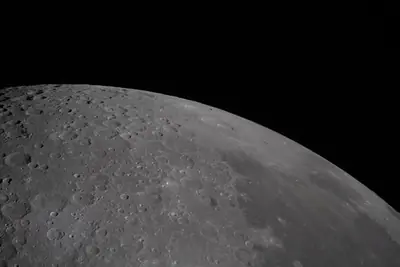 Artemis II photo ART002-E-9896: The Moon on approach, 13,962 km away
